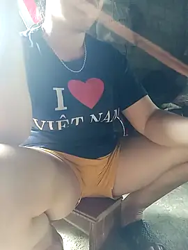 חדר צ'אט בשידור חי של jienrrr