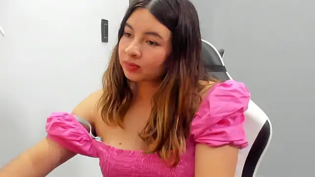 Živá chatovací místnost __Emma__11__Lecat_