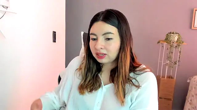 __Emma__11__Lecat_ – Naživo XXX chat