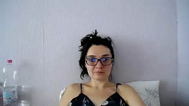 Shiny_gine Adlı Modelin Canlı Sohbet Odası