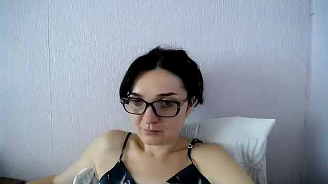 Chat soba uživo modela Shiny_gine