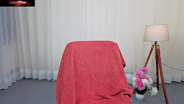 Madam-Mayaa Live Chatraum