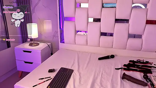 Sala de chat ao vivo de Wonderkloe_