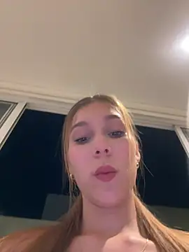 Nikii__n Live chat-huone