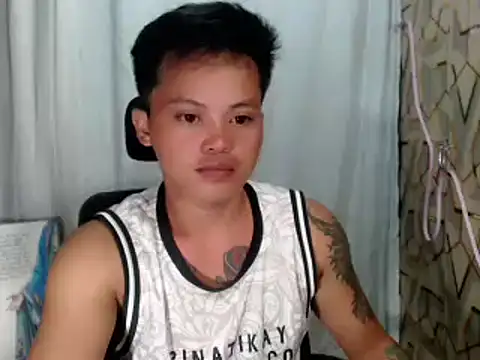 urhot_fucker999 Adlı Modelin Canlı Sohbet Odası