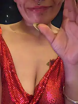 Miss_June666 Adlı Modelin Canlı Sohbet Odası