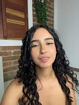 RosseMelody Adlı Modelin Canlı Sohbet Odası