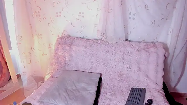 Živá chatovací místnost KuraiBi