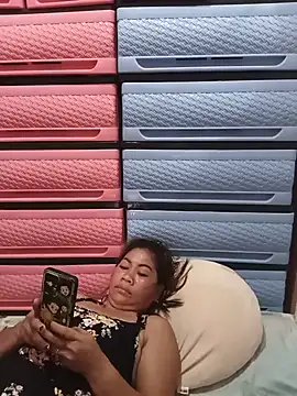 Sala de chat en directo de SweetChubbyMommy_02