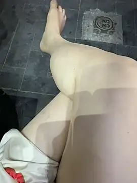 Chat soba uživo modela Meii-meyy