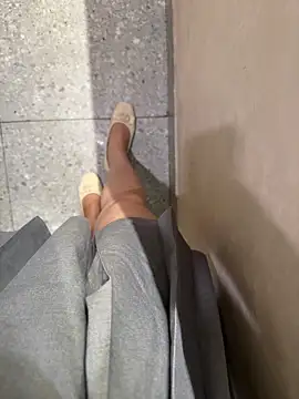 Meii-meyy Adlı Modelin Canlı Sohbet Odası