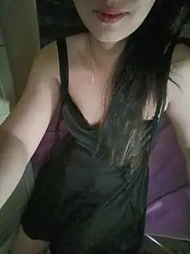 Jun-Mzzz Adlı Modelin Canlı Sohbet Odası