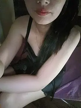 Jun-Mzzz Adlı Modelin Canlı Sohbet Odası