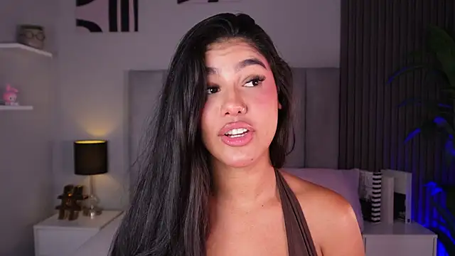 mia_gabbaai Adl ı Modelin Canlı Sohbet Odası