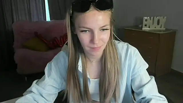 Chat soba uživo modela HitGyrl