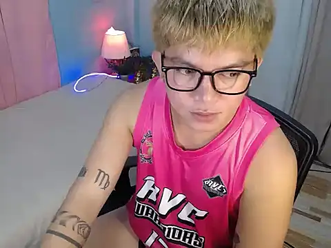 Show sexual ao vivo de Fuckboii_intown