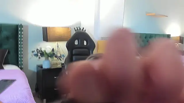 VioletaNova Live Chatraum