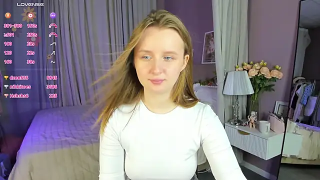 Rina_Panic Adlı Modelin Canlı Sohbet Odası