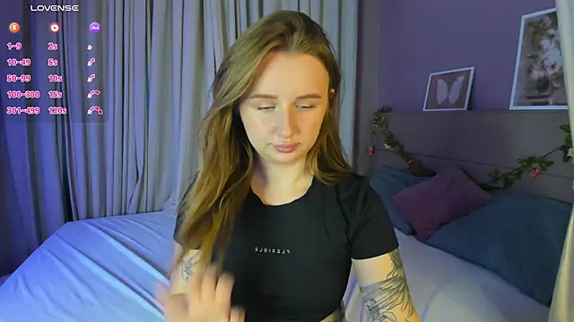 Rina_Panic Adlı Modelin Canlı Sohbet Odası