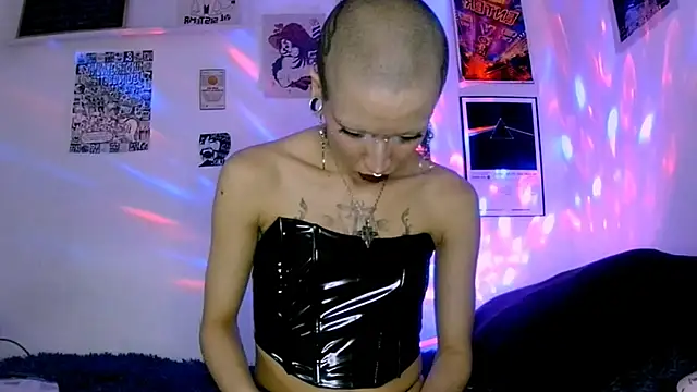 Sala de chat en directo de plutonbluemooon333
