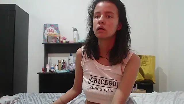 nathaly_jones_ Adlı Modelin Canlı Sohbet Odası