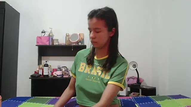 Chat soba uživo modela nathaly_jones_
