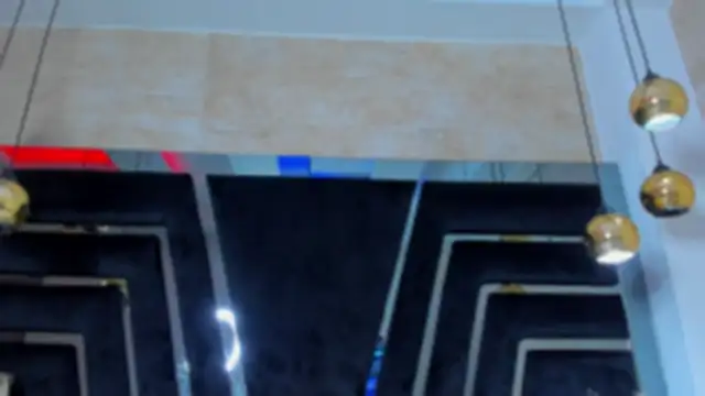 חדר צ'אט בשידור חי של YallianaBrooks