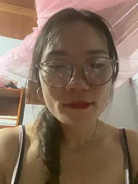 tttan1 Adlı Modelin Canlı Sohbet Odası