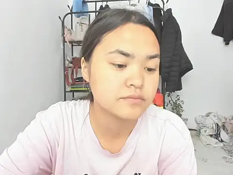 Živá chatovací místnost saika_blush