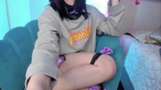 Zoe_Lynch_ Live chatroom