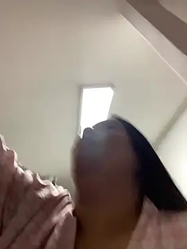 Zoey_thompson élő chatszobája