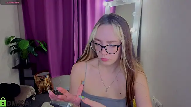 Živá chatovací místnost R0cket_bunny