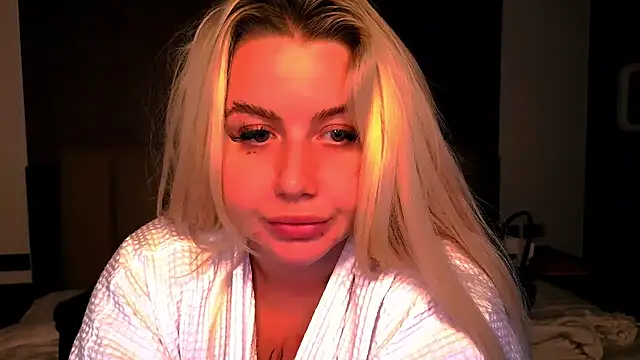 Sala de chat en directo de TiaDoll