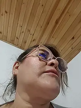 חדר צ'אט בשידור חי של AlexxiaaMat