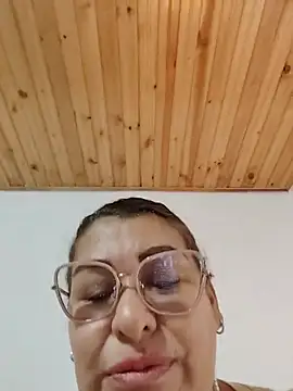 AlexxiaaMat's Live Chat Room