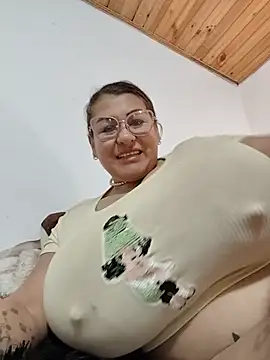 Sala de chat ao vivo de AlexxiaaMat