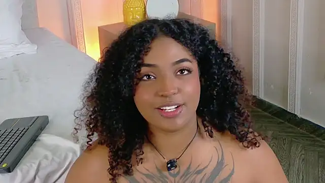 Sala de chat ao vivo de Cristal-Jonnes