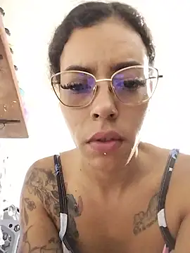 Pamelamiler__ – Naživo chatovacia miestnosť