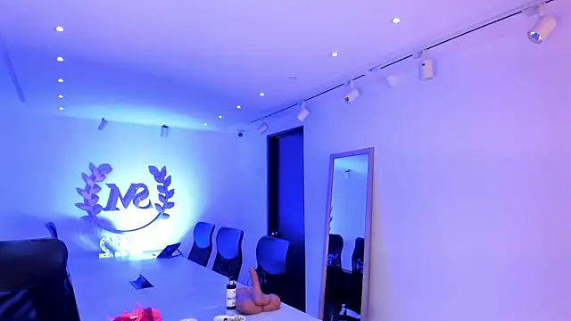 Phòng Chat Trực Tiếp AbbyBeck