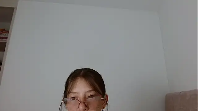 Tiiana: онлайн-чат