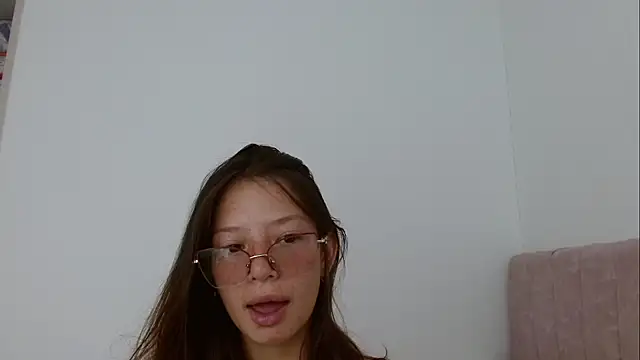 Tiiana Live chatroom