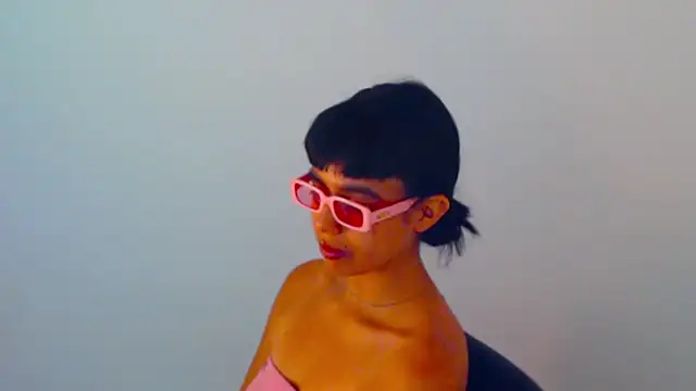 חדר צ'אט בשידור חי של meganmiauu