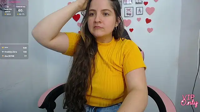 Kloe_Gianna Adlı Modelin Canlı Sohbet Odası