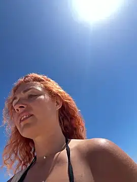 Reddgiirl Adlı Modelin Canlı Sohbet Odası