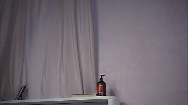 Živá chatovací místnost FalineBeacher