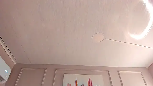 mia_kisses2 Adlı Modelin Canlı Sohbet Odası