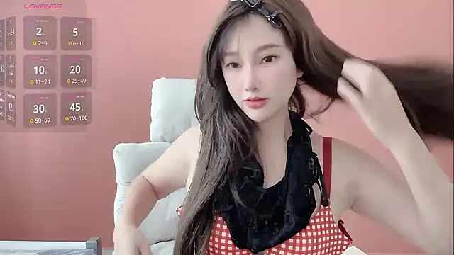 Crush-7ii Adlı Modelin Canlı Sohbet Odası