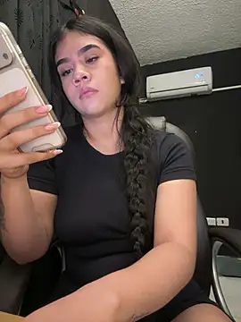 alhaana_ Adlı Modelin Canlı Sohbet Odası