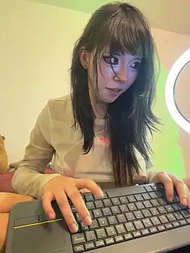 Kitty_yukimura Adlı Modelin Canlı Sohbet Odası