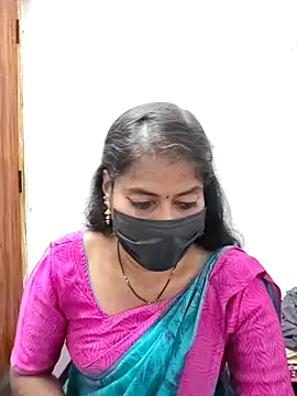 ห้องแชทสดของ tamil_Sigappu_Roja